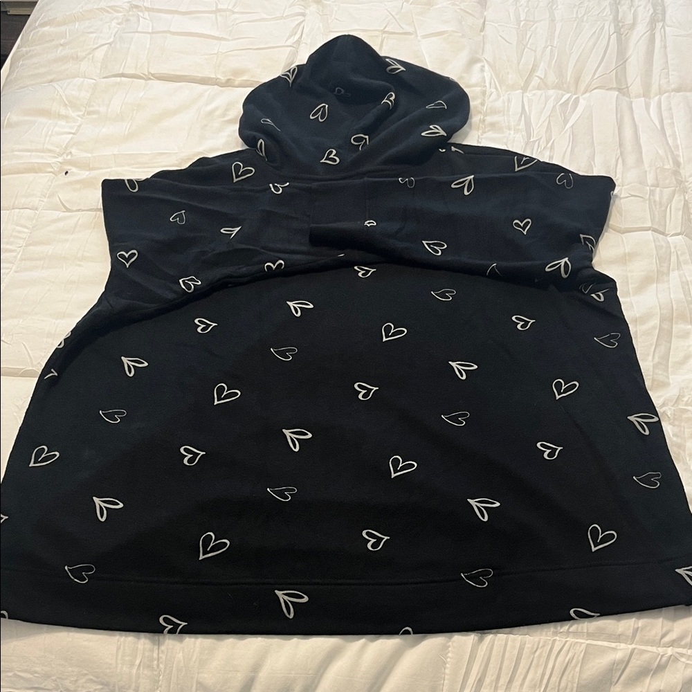 Jane and Delancey Black Hoodie with Heart Design - Picture 3 of 3